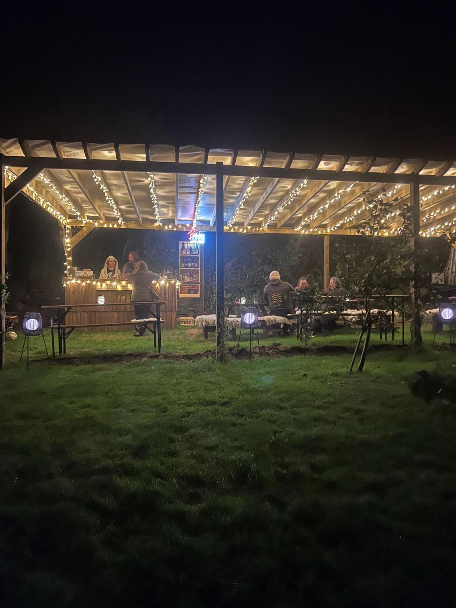 The Pasty - Lydcott Glamping Apartment ลู ภายนอก รูปภาพ